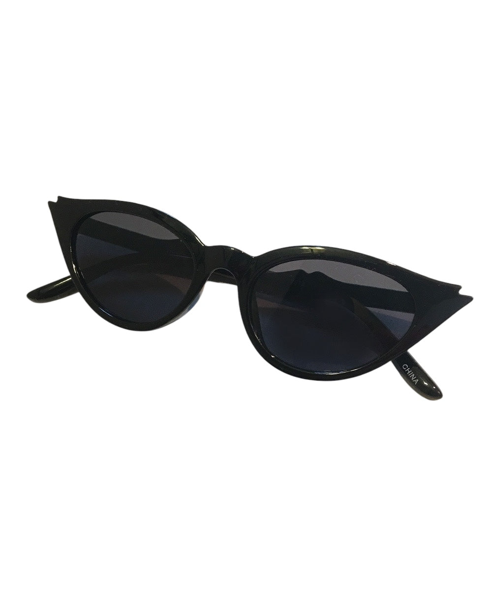 Wing Tip Classic Black Cat Eye Sunglasses