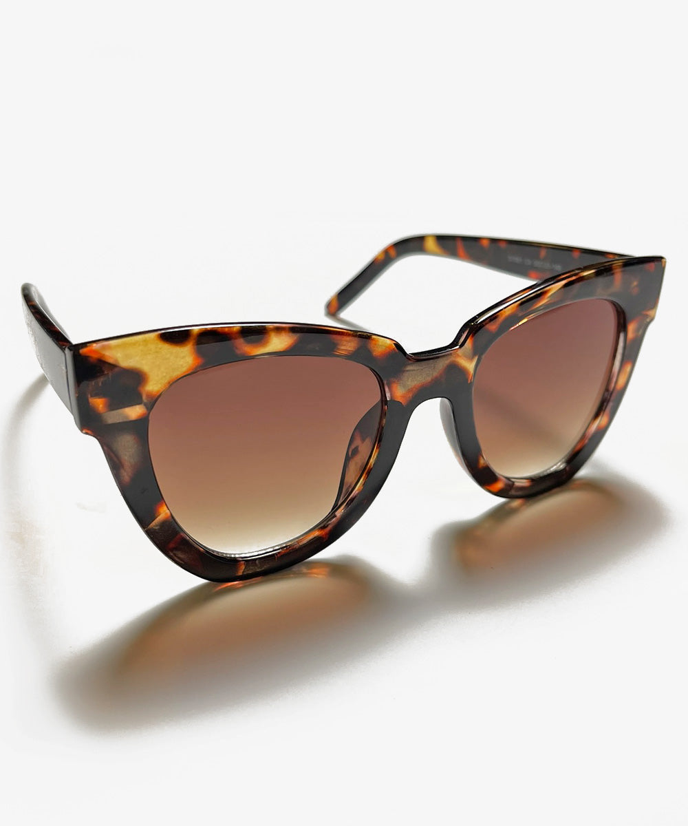 1960s Inspired Oversized Tortoise Brown Sunglasses