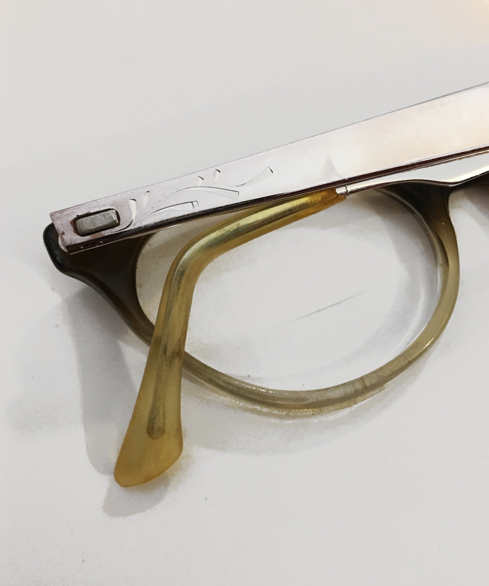Two Tone 1960s Plastic & Aluminum Vintage Eye Glasses